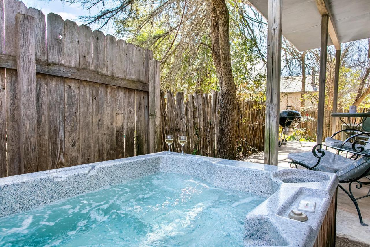 Vila Adams Travis - 1B1Ba, Pet Friendly With Fee, Walk To Main Fredericksburg Exteriér fotografie