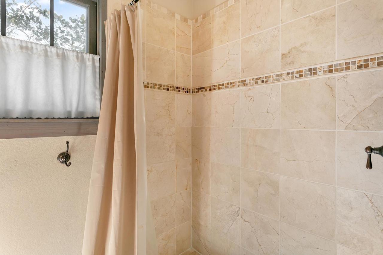 Vila Adams Travis - 1B1Ba, Pet Friendly With Fee, Walk To Main Fredericksburg Exteriér fotografie