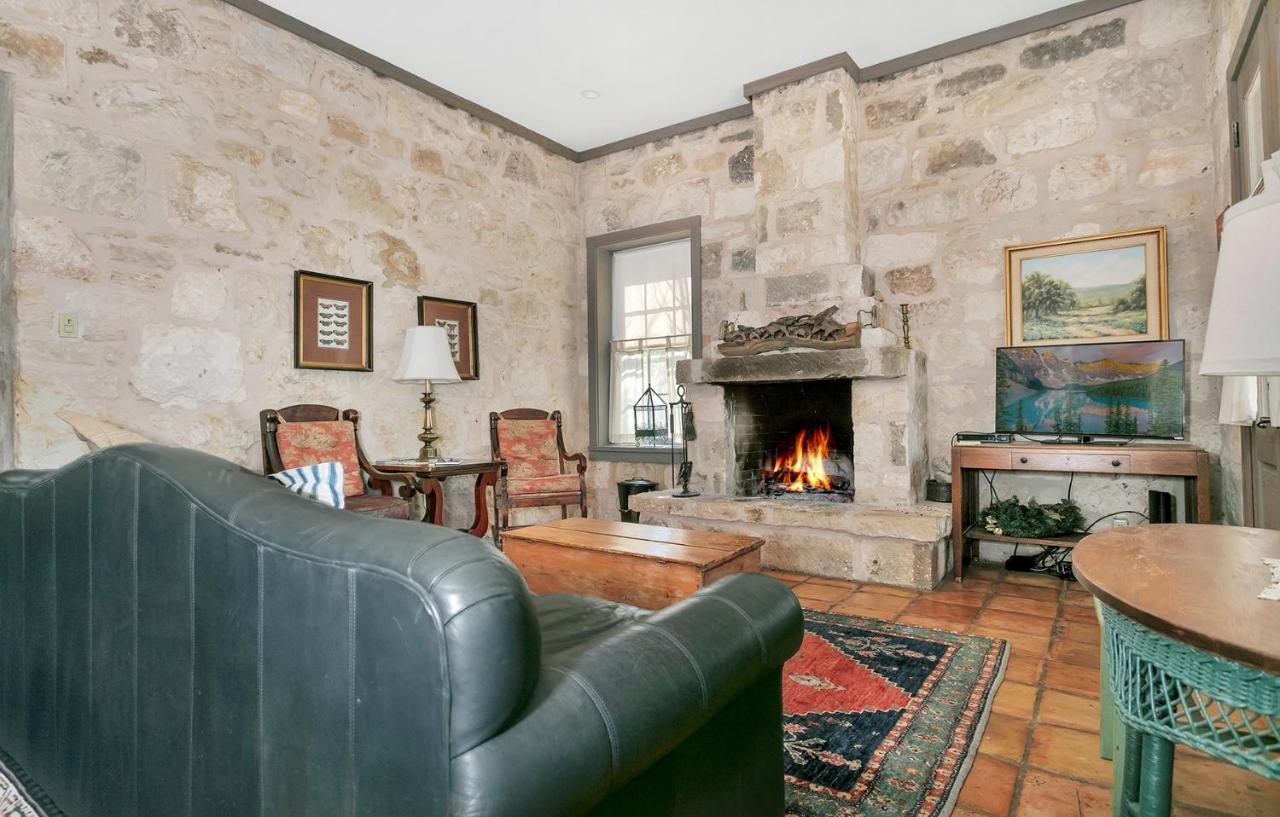 Vila Adams Travis - 1B1Ba, Pet Friendly With Fee, Walk To Main Fredericksburg Exteriér fotografie